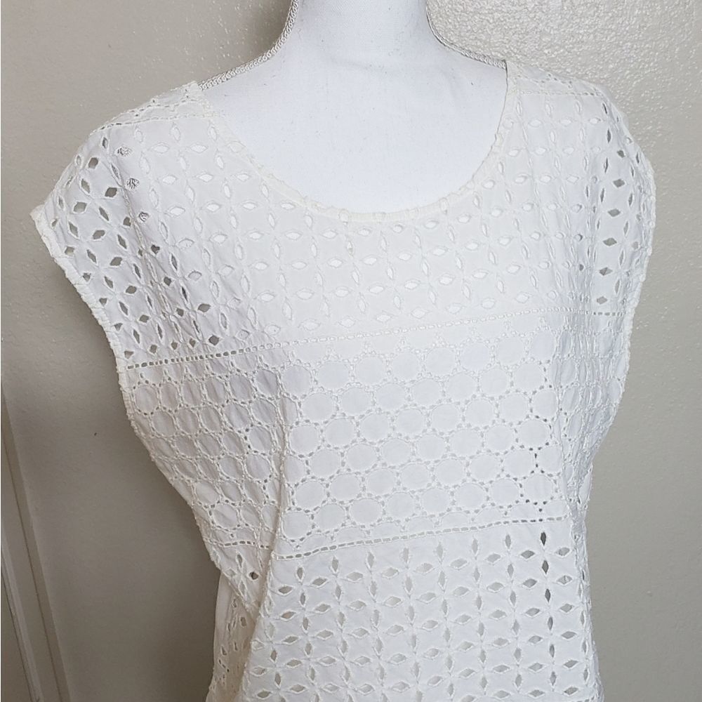 Long eyelet blouse 